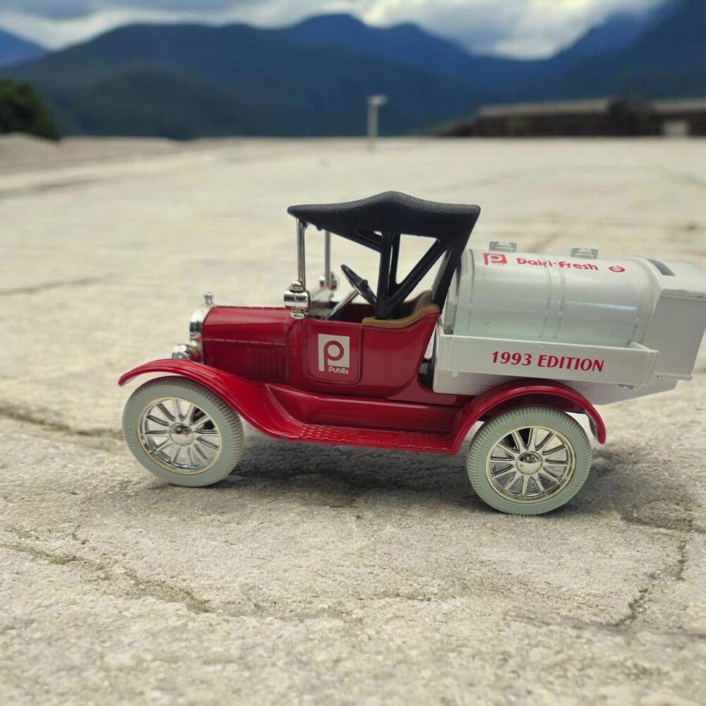 Vtg. ERTL "Publix" 1918 Ford Tanker Bank 1:25 Model T Runabout Special Edition